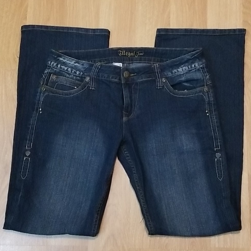 Illegal Jeans size 9 NWOT